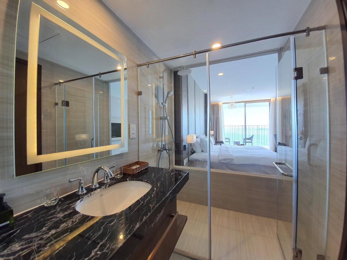 Kn Panorama Beachfront Condotel На Транг Екстериор снимка