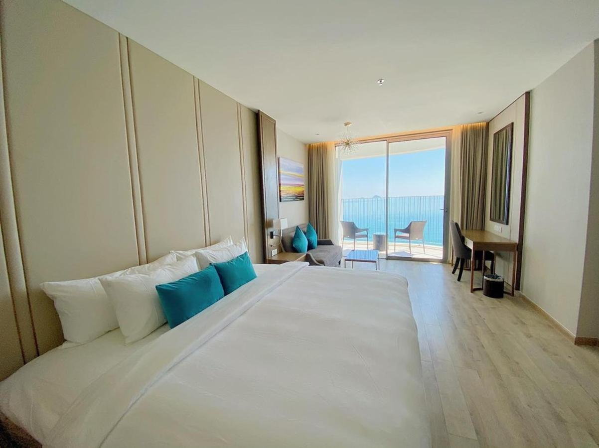 Kn Panorama Beachfront Condotel На Транг Екстериор снимка