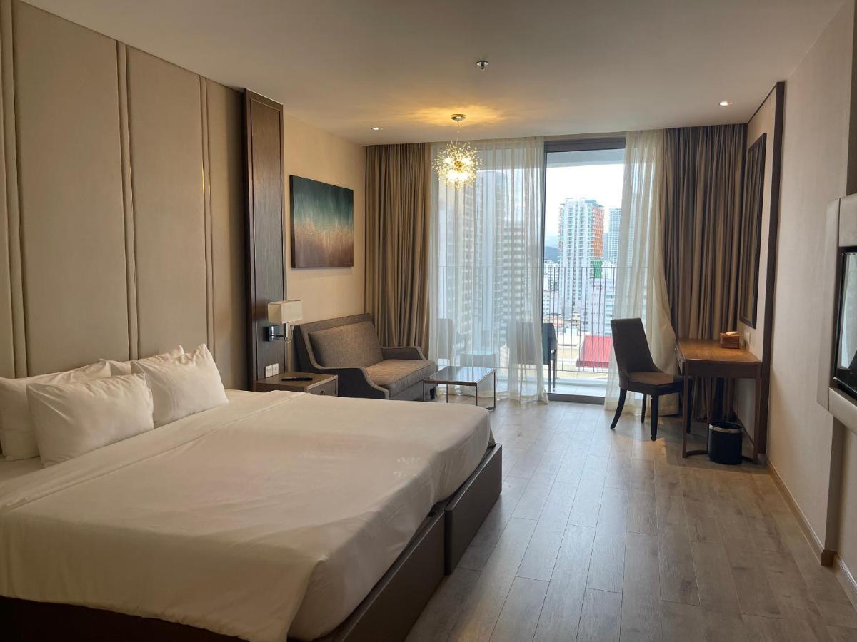 Kn Panorama Beachfront Condotel На Транг Екстериор снимка
