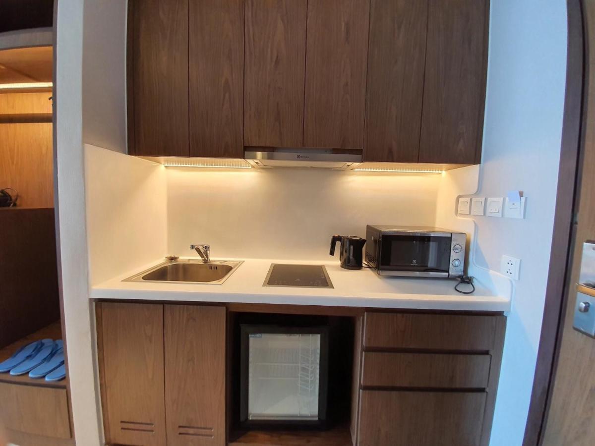 Kn Panorama Beachfront Condotel На Транг Екстериор снимка